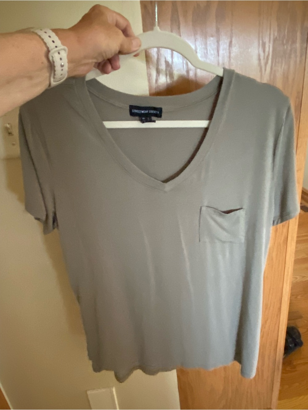 Streetwear society V-Neck Pocket T-Shirt — Light Sage green. Size L